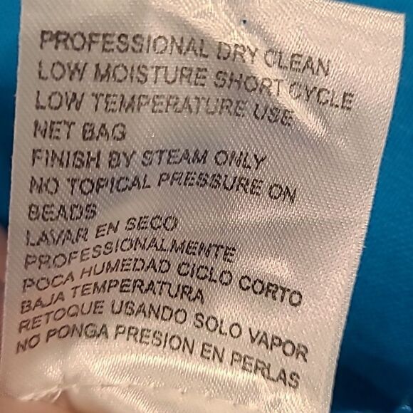 Plaza South petite embroidery details - Picture 13 of 15